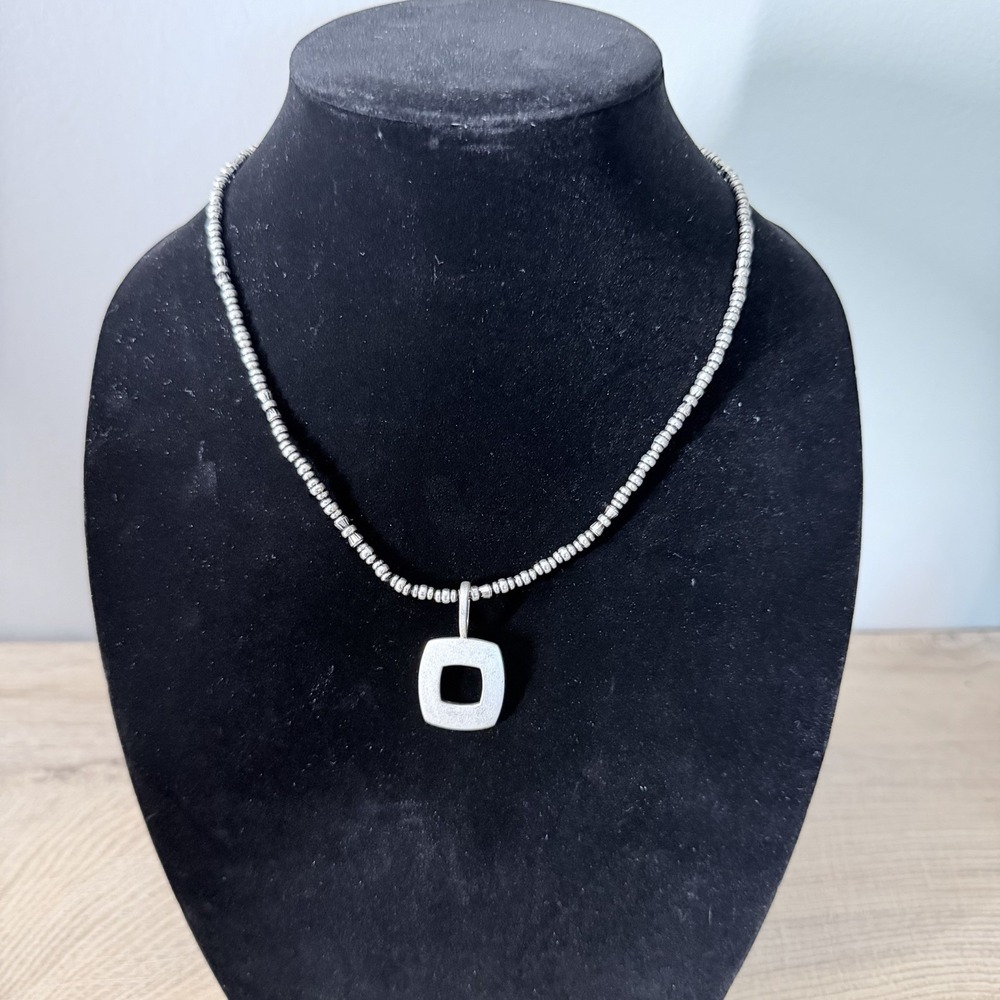 Silver Tone‎ Beaded Pendant Necklace Minimalist Y2K Indie Clean Girl Style Charm - Picture 2 of 7